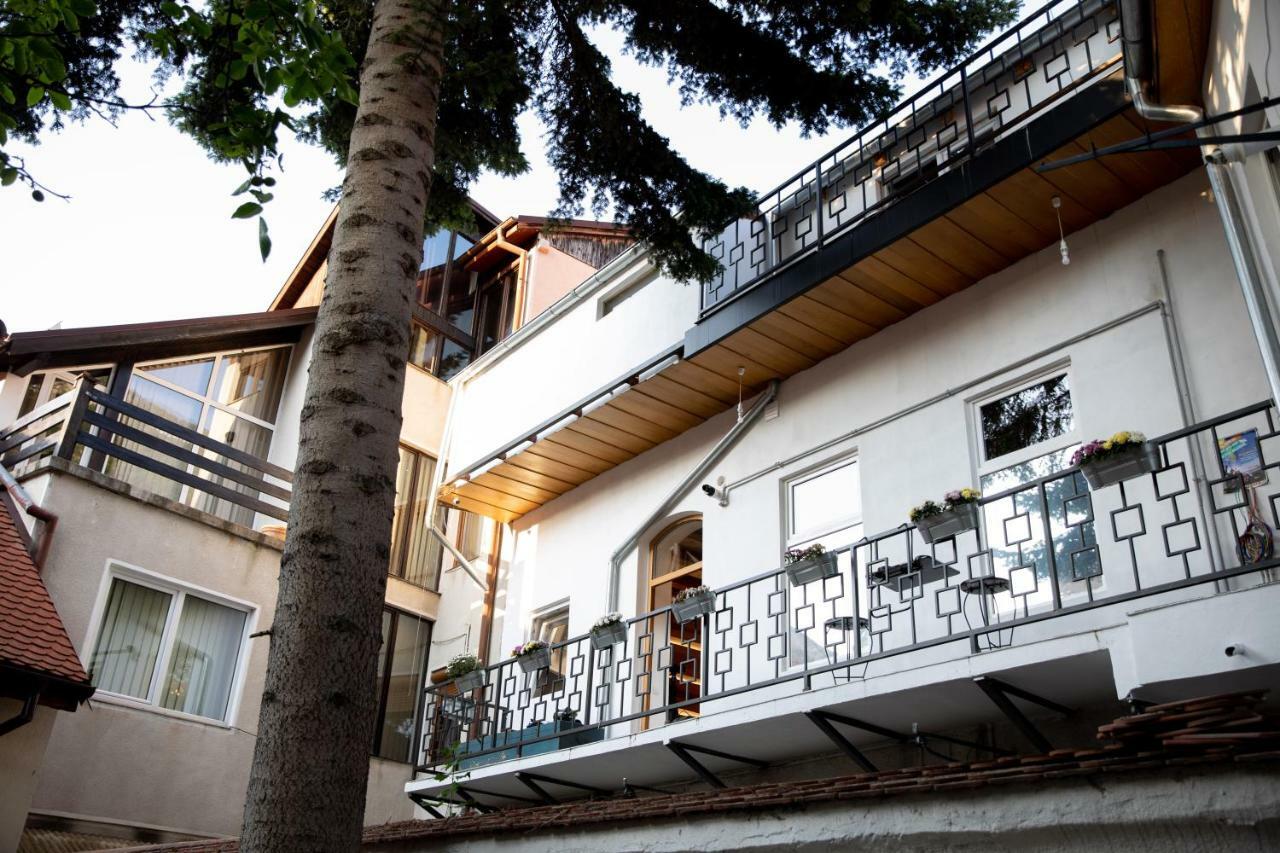 1881 Brasov Old Town - Double Room Екстериор снимка